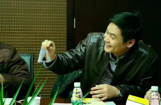 孫躍青 鄭州市公交公司車長(zhǎng)，首屆河南十大影響力公職人員獲獎(jiǎng)?wù)? oldsrc=