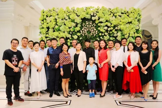 期待的時(shí)候，總是很長(zhǎng)，相聚的時(shí)候，總是很短。
