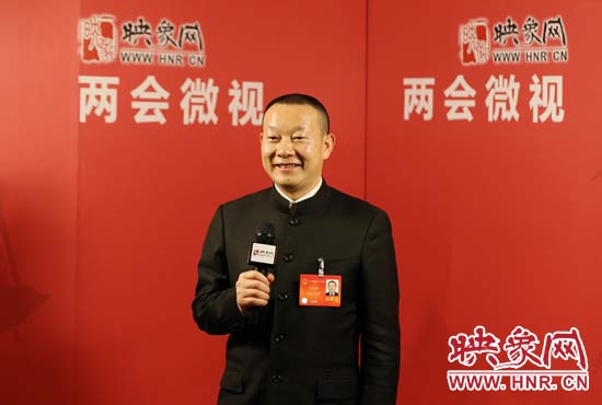 全國人大代表劉文新接受映象網(wǎng)“兩會(huì)微視”訪談。