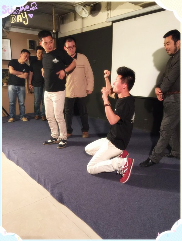 難度增加，連動作都由觀眾設(shè)定~行軍打仗中，路飛是有多怕死？