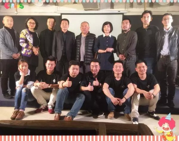 逗比的姑娘小伙兒也可以好好拍照哦！