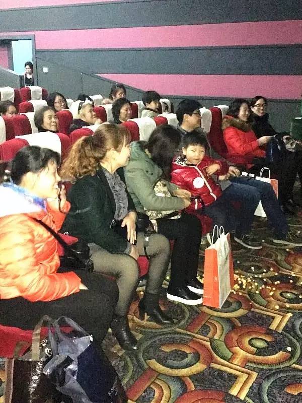 節(jié)日總是開心的，媽媽寶寶永遠是諸女神心中最愛！