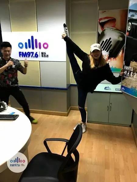 哇哦！都是帶功夫滴美人兒！