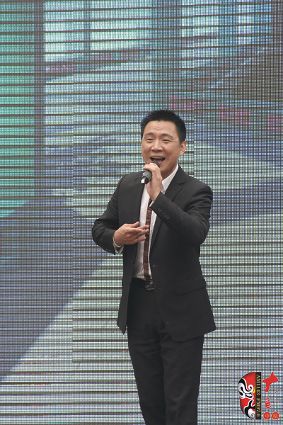 河南省著名乾旦演員、鄭州市豫劇院優(yōu)秀青年演員連德志演唱豫劇《大祭樁》選段“婆母娘且息怒站在路口”