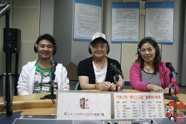河南方言話語《老湯》主演、著名青年表演藝術家范軍等正在直播中。。。