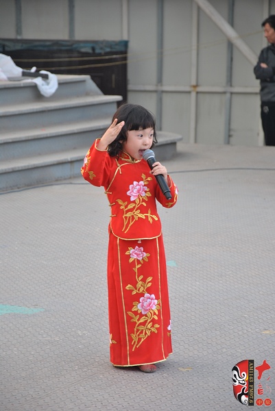 小梅花獎(jiǎng)金獎(jiǎng)獲得者、河南電視臺(tái)《梨園春》明星擂主張楚怡表演《戲曲串燒》