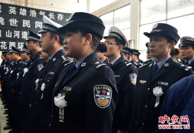 送別儀式上，姚世民的不少同志忍不住流下了眼淚