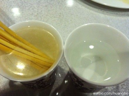 圖片來自黃渤、河北李虎微博