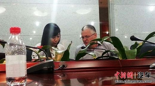 車主提供在維權(quán)過程中接觸德國技術(shù)人員的照片。