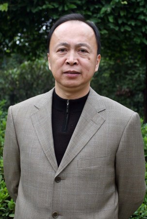 2007年11月5日，十七大黨代表湘西自治州州委書記童名謙。