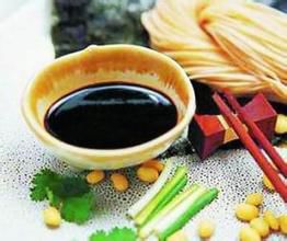 喝牛奶能美白？盤點(diǎn)關(guān)于飲食改變膚色的謠言