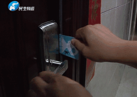 驚！一張卡片秒開防盜門 你家的門還安全嗎？