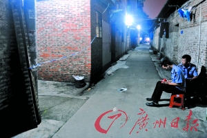 事發(fā)出租屋前拉起了警戒線，警方正在現場調查。記者陳楓攝