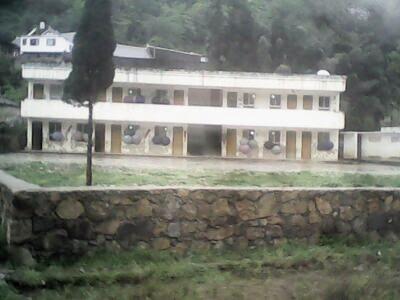 昨日，貴州畢節(jié)某小學(xué)，只有二、四、六三個年級，四年級學(xué)生30多名。讀者供圖