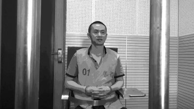 　　犯罪嫌疑人汪小松受審時(shí)截圖。一分檢供圖