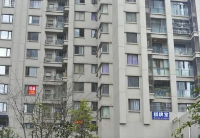 該小區(qū)的每個(gè)單元幾乎都開有麻將館。