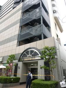 5月27日，埼玉縣蕨市一公寓樓發(fā)生疑似強(qiáng)迫殉情案，一名日本人男性和一名中國(guó)籍女性死亡。