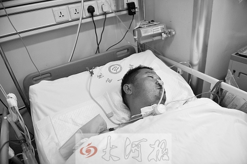 姚戰(zhàn)標(biāo)因甲烷中毒，大腦受到損害，重度昏迷。