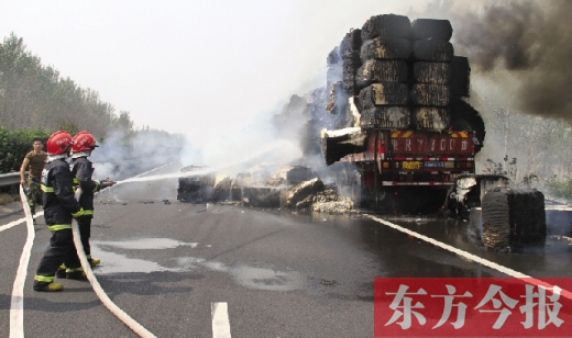 水槍、釘耙、挖掘機(jī) 5小時降服“火”車
