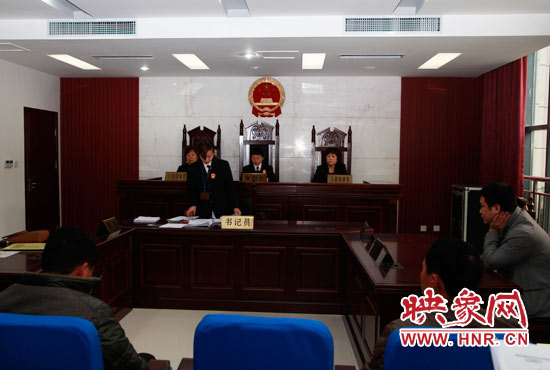 11月13日，金水區(qū)法院集中宣判了6起拖欠農(nóng)民工工資案件。