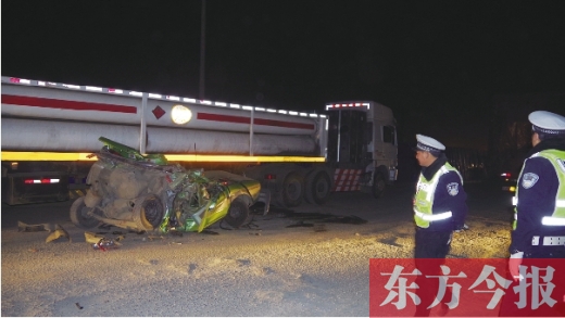 昨日下午，鄭平路與107國道并線處突發(fā)車禍，造成鄭平路擁堵兩個(gè)多小時(shí)