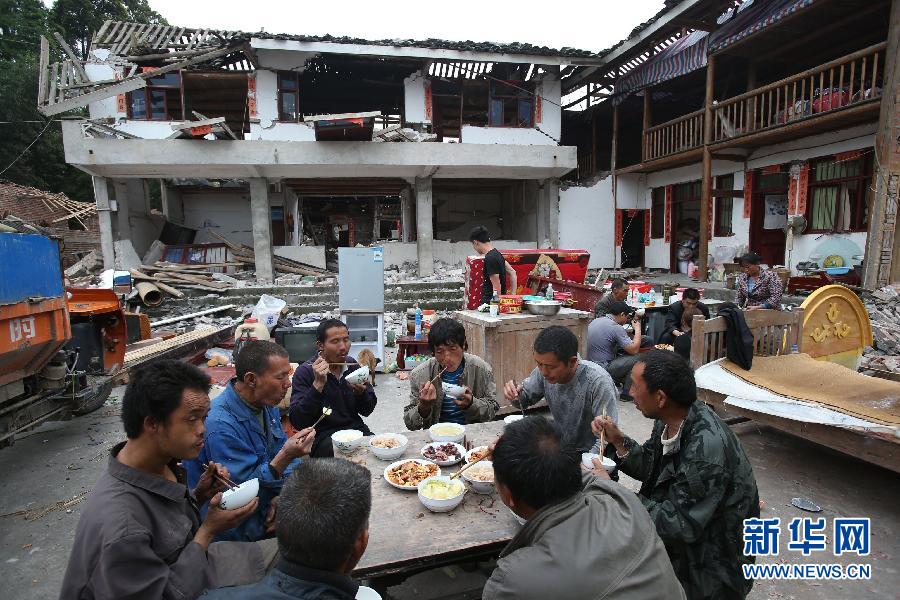 直擊震區(qū)：生活，依然在繼續(xù)