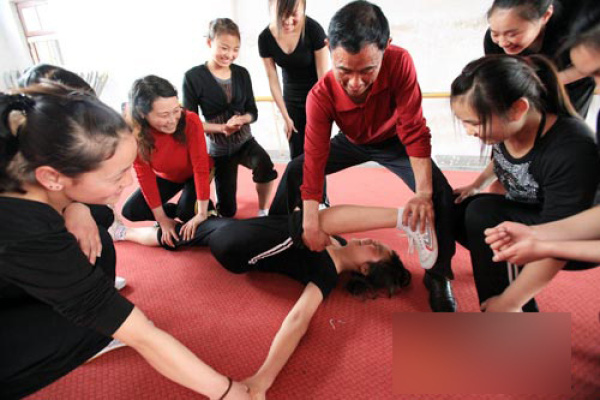 藝校妹子到底有多苦？