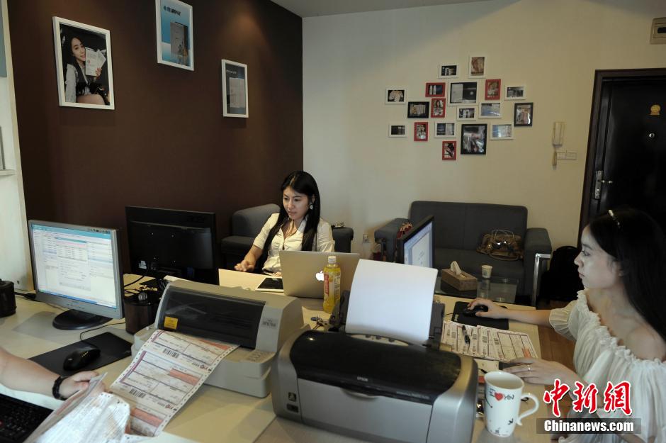 一對(duì)姐妹花的電商人生 一對(duì)姐妹花的電商人生