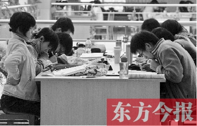 專家認為，內(nèi)地高校對學生創(chuàng)造性、自主性的培養(yǎng)不及港校