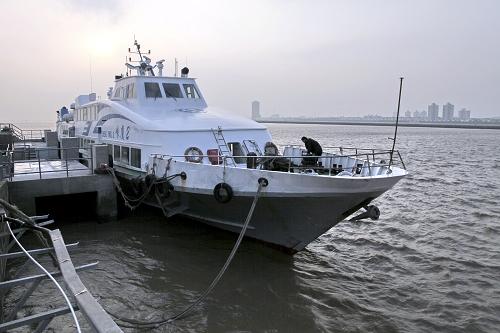 上海金山嘴車(chē)客渡碼頭