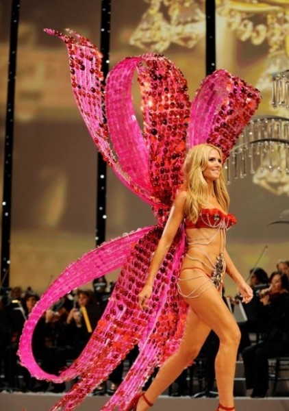 誰能有幸約會(huì)天使？維秘超模們的男星后宮團(tuán)