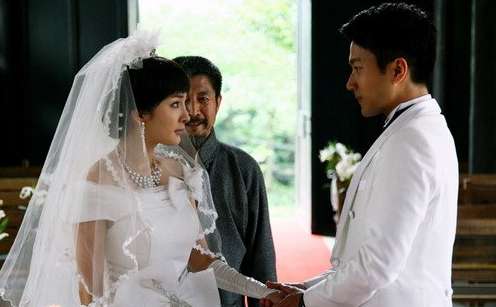 楊冪劉愷威婚紗造型。