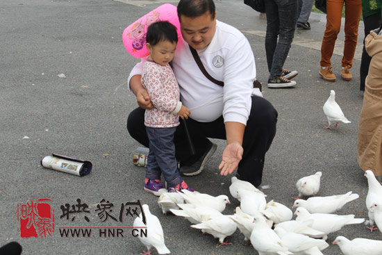 “溫馨九九重陽(yáng)節(jié) 陪著父母去游園”活動(dòng)圓滿舉行