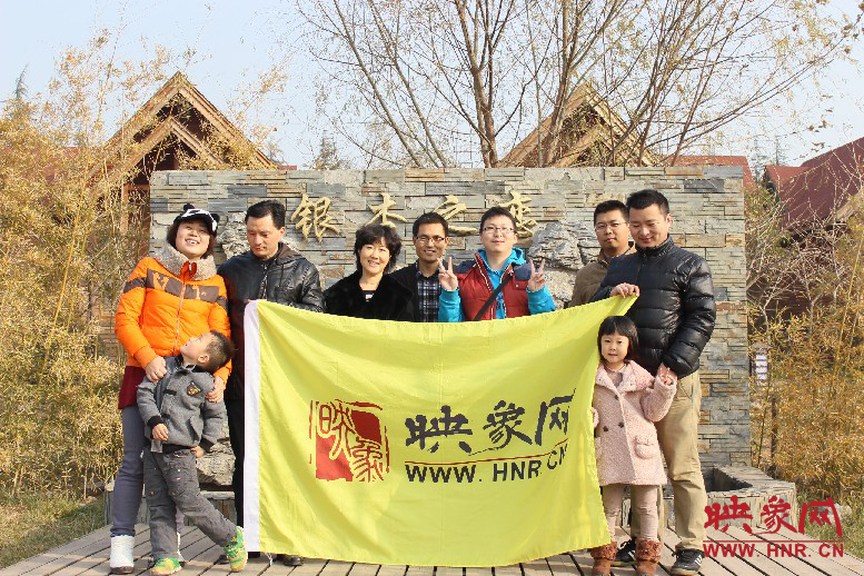 來張小合影，好多朋友都在其他地方玩，已經(jīng)嗨的叫不回來……
