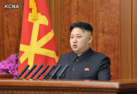 據(jù)朝中社報道，朝鮮最高領(lǐng)導(dǎo)人金正恩1日發(fā)表2013年新年賀詞。