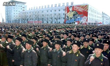 朝鮮黃海北道、咸鏡南道和南浦市11日舉行軍民大會(huì)，支持朝鮮人民軍最高司令部發(fā)言人聲明。