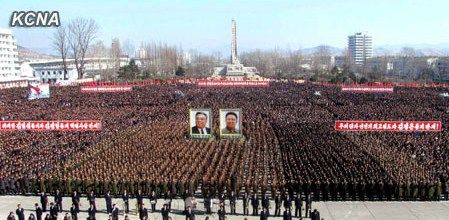 朝鮮民眾稱，朝鮮軍民“將在任意時(shí)期、對(duì)任意對(duì)象隨意實(shí)施無(wú)止境的正義打擊，一定實(shí)現(xiàn)民族的夙愿祖國(guó)統(tǒng)一大業(yè)”。