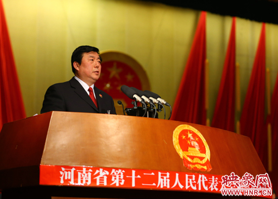 省人民檢察院檢察長蔡寧向大會作工作報告。