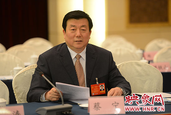 全國人大代表、河南省人民檢察院檢察長蔡寧