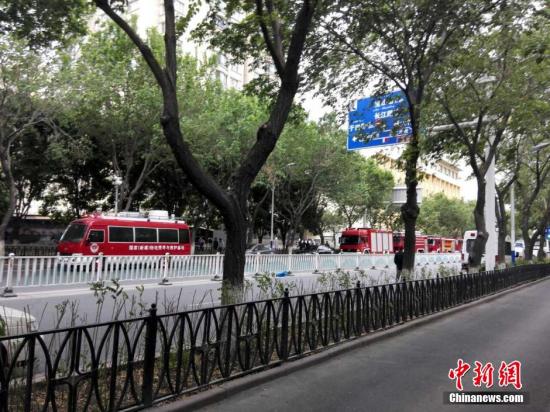 5月22日7時(shí)50分許，烏魯木齊市沙依巴克區(qū)公園北街早市發(fā)生一起爆炸案，造成人員傷亡。