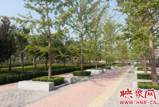 綠色生態(tài)廊道建設(shè)為市民提供了更多的休閑娛樂的場所。