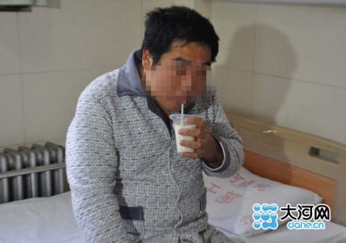 5月7日8時許，開封H7N9患者馬某在病房吃早餐。
