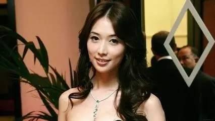 宋丹丹一條微博疑似又把林志玲陳冠希罵戰(zhàn)推向新高度！