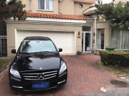 該外籍男子的車輛。（網(wǎng)友供圖）