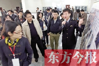鄭州新鄭綜合保稅區(qū)的成就，引發(fā)了六省媒體記者的關(guān)注
