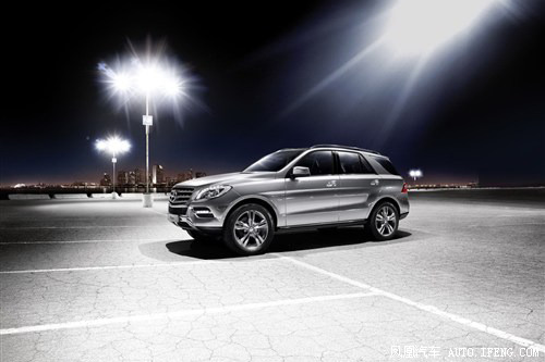 奔馳ML防彈SUV亮相 防爆胎/兩臺(tái)發(fā)動(dòng)機(jī) 奔馳ML防彈SUV亮相 防爆胎/兩臺(tái)發(fā)動(dòng)機(jī)