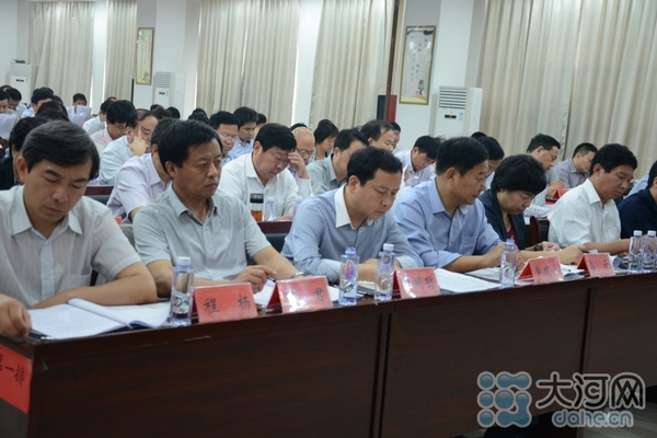 市長吉炳偉調研通許縣美麗鄉(xiāng)村建設工作 市長吉炳偉調研通許縣美麗鄉(xiāng)村建設工作