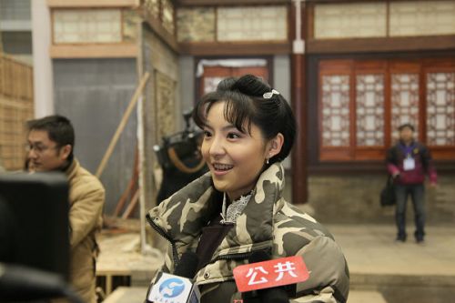 《大河兒女》演員接受媒體專訪。