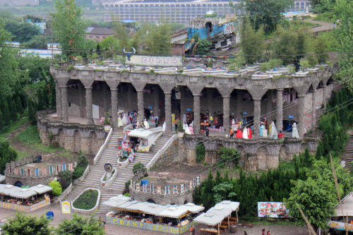 重慶現(xiàn)“最牛廁所” 重慶現(xiàn)“最牛廁所”