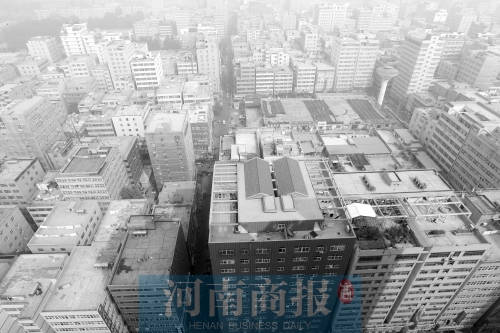 陳寨密密麻麻的出租房，或許將成為歷史  鄧萬里/攝